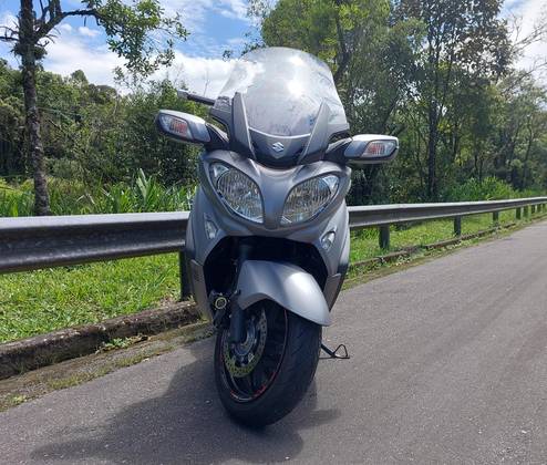 SUZUKI BURGMAN 650 EXECUTIVE 